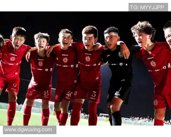 切尔奇的足球之路：从青训小将到国际舞台的闪耀明星