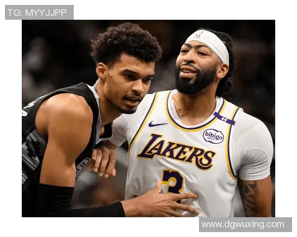 爵士与湖人精彩对决直播观看指南及赛前分析 爵士与湖人精彩对决直播观看指南及赛前分析